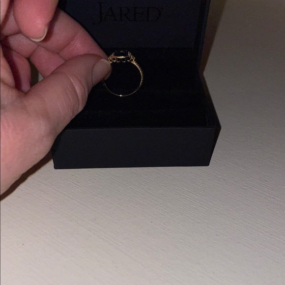 Jared’s London Blue Topaz Ring - Picture 5 of 9